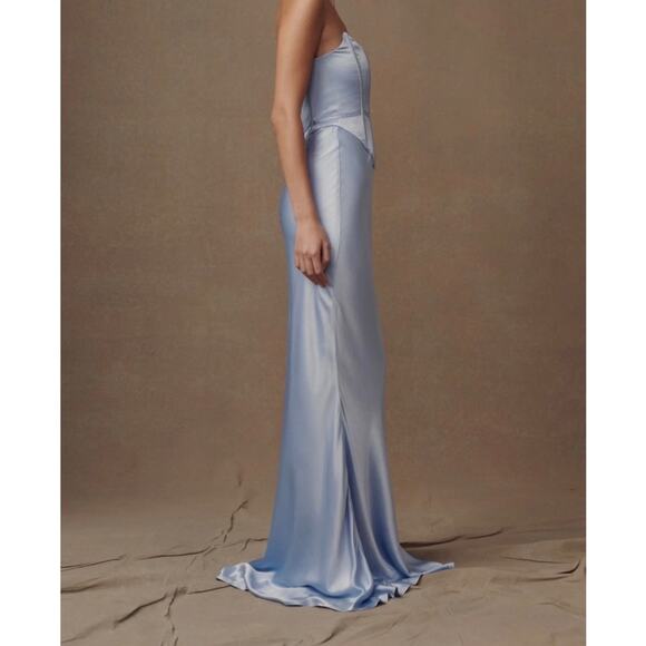 NEW NWT Meshki Harlow Satin Strapless Maxi Dress
Cornflower Blue Medium - Picture 3 of 6